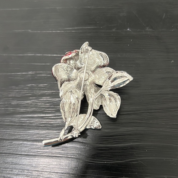 Nolan Miller Red Enamel and stone Silver Tone Brooch - Picture 3 of 4